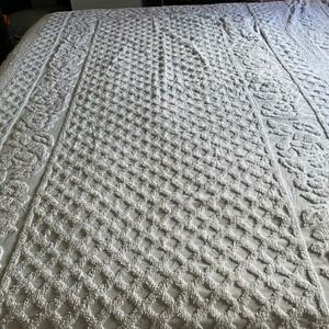 White Chenille Twin Blanket Boho Farmhouse Fringe Cottgecore Grannycore Coquette